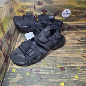 NIKE CANYON SANDAL NA "TRAIL,HIKING.WATER SHOES/SANDALS BLACK SZ 11 [CW9704-001]